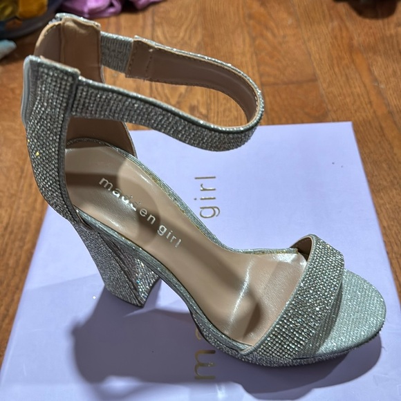 Madden Girl Rhinestone Siren Platform chunk heels - Picture 4 of 6